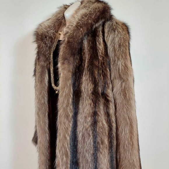 Vintage Jackets & Blazers - LAST CALL🌺 Luxury vtg full length fur racoon striped coat